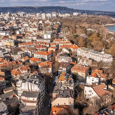 With Patio Close To Sea 바르나