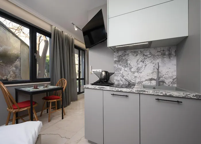 Apartament With Patio Close To Sea Warna