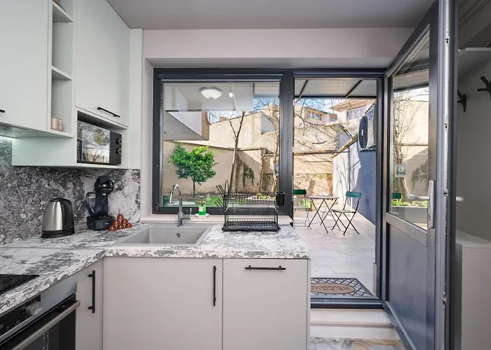 With Patio Close To Sea Apartament Warna