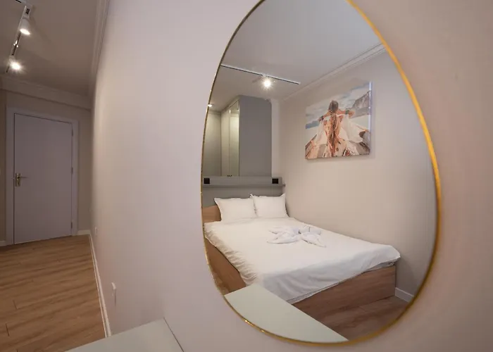 With Patio Close To Sea Apartament