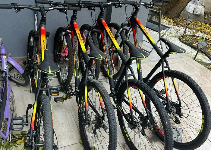 With Patio Close To Sea Warna