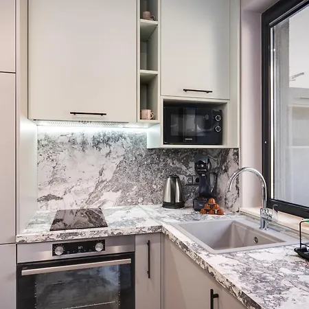 דירה With Patio Close To Sea