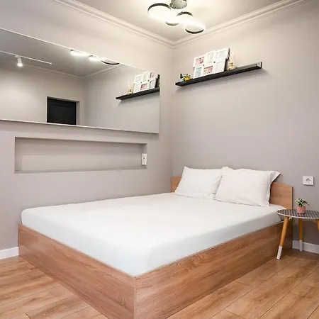 With Patio Close To Sea דירה