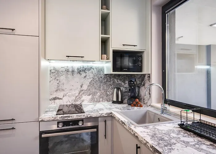 Apartment With Patio Close To Sea *